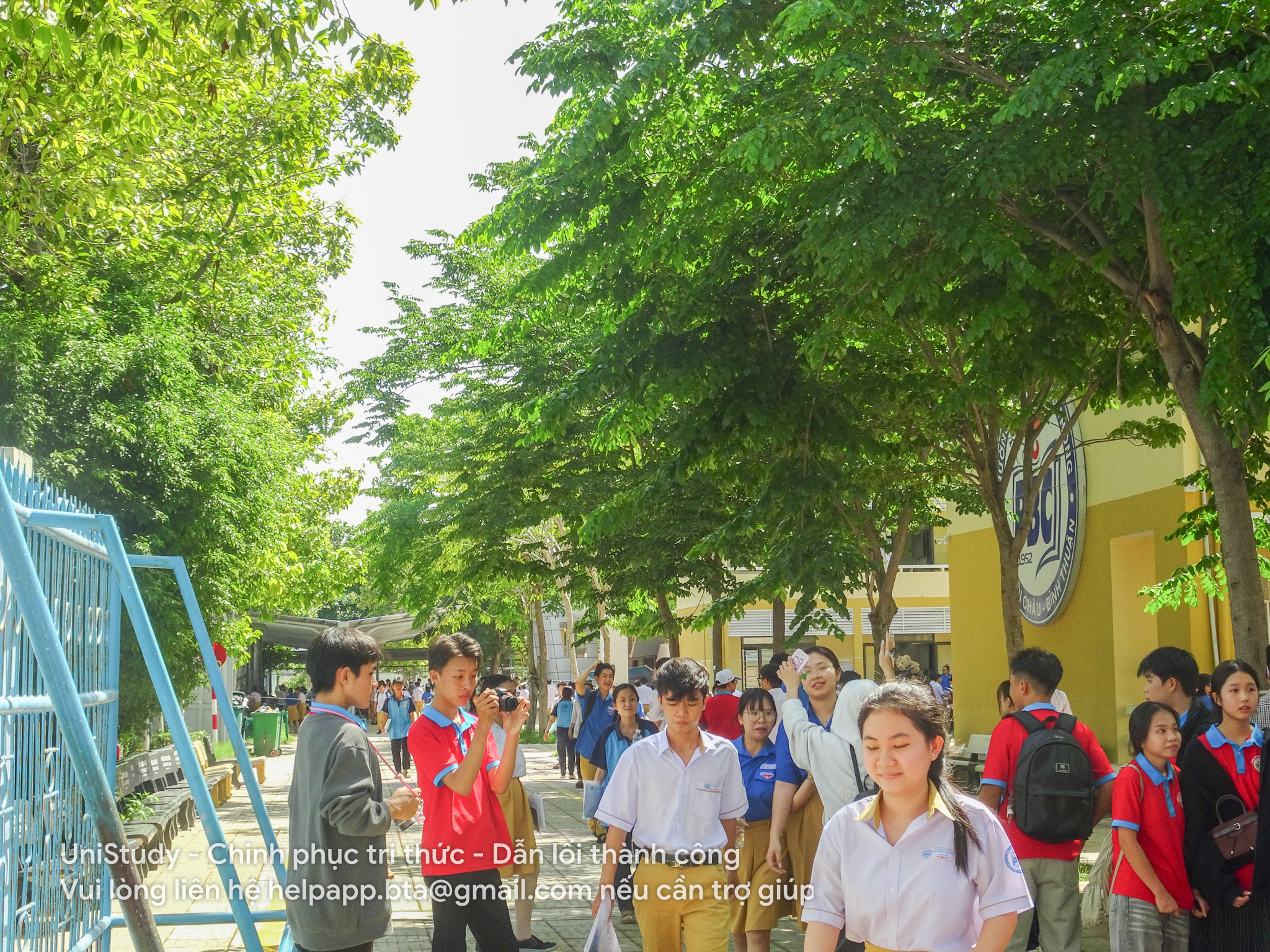 Hình ảnh: Đề Vật lý gây tranh luận, Hóa học “dễ thở” hơn: Thí sinh nói gì sau buổi thi tự chọn tốt nghiệp THPT 2026? 1 UniStudy 50