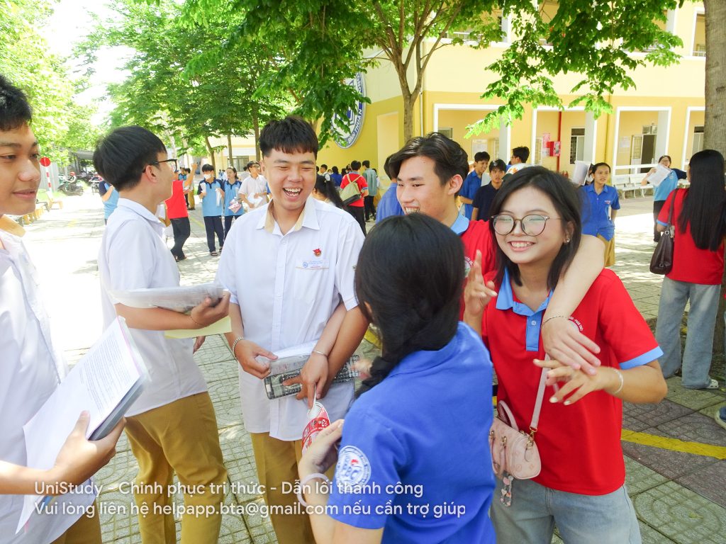 Hình ảnh: Bộ GD-ĐT lên tiếng về tranh luận đề Toán, Tiếng Anh thi tốt nghiệp THPT 2026: "Đề mở thì đáp án cũng phải mở" 1 UniStudy 62